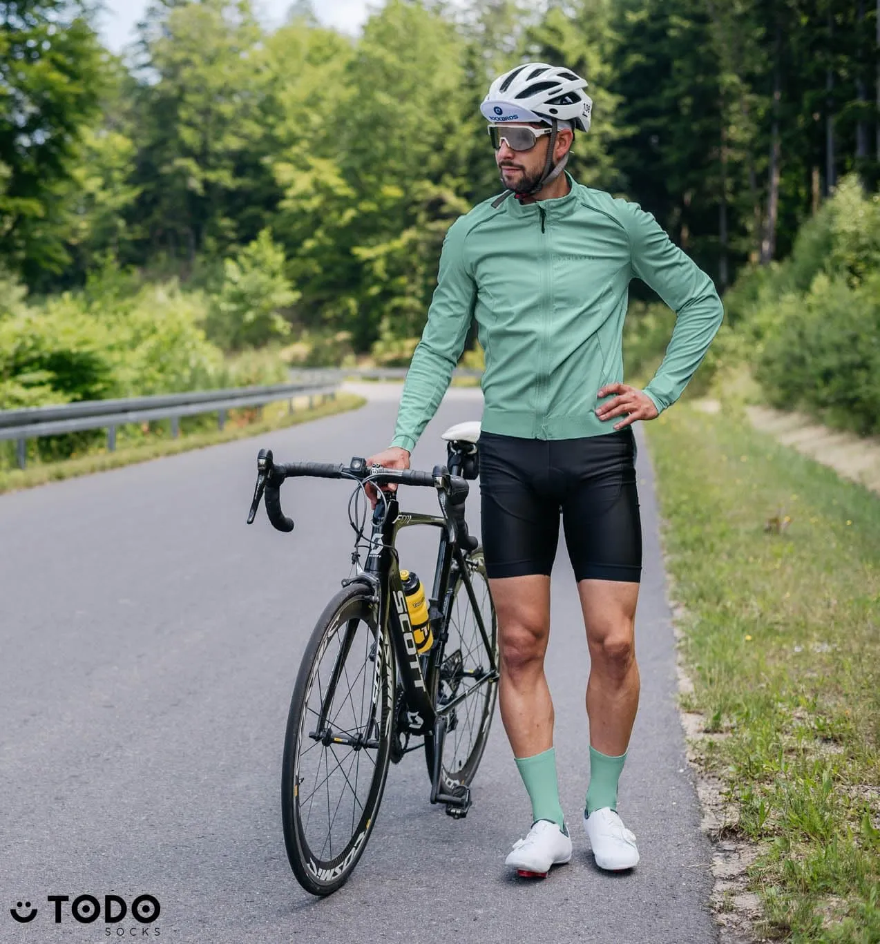TODO PRO Cycling Socks - Breathable Bike Socks for Men and Women