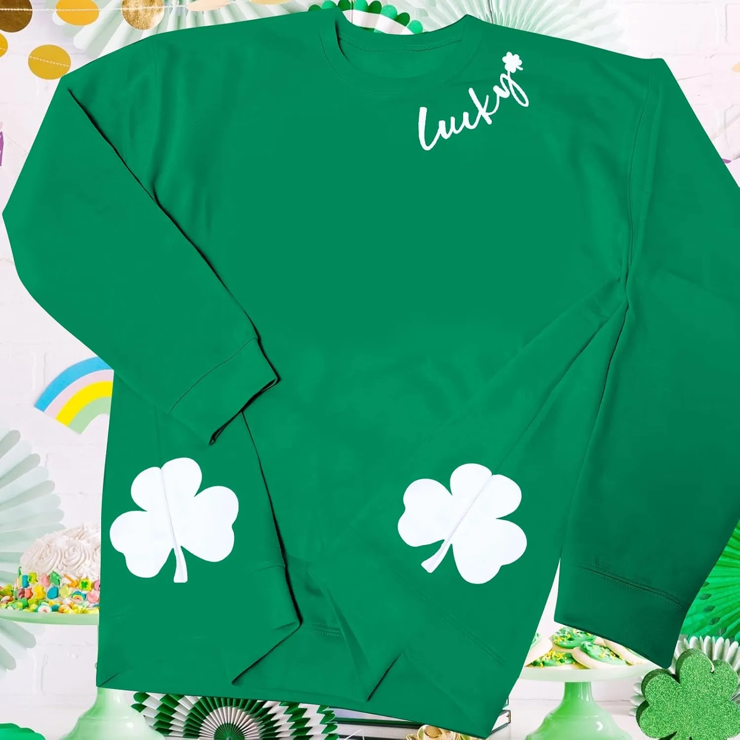 VILOVE Women St Patricks Day Sweatshirts Lucky Clover Sweater Irish Shamrock Pullover Long Sleeve Graphic Tops