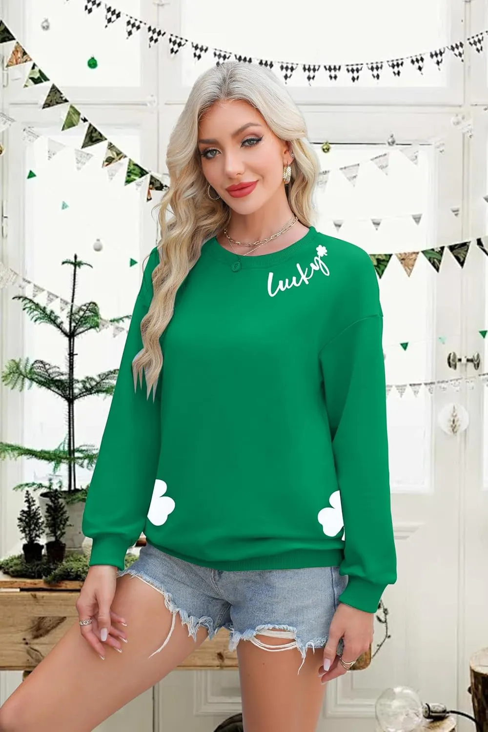 VILOVE Women St Patricks Day Sweatshirts Lucky Clover Sweater Irish Shamrock Pullover Long Sleeve Graphic Tops
